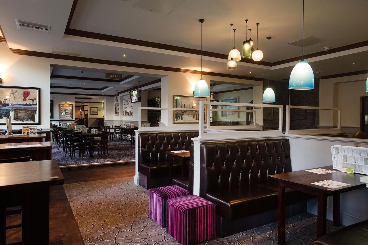 The Furness Railway Wetherspoon Hotel Barrow-in-Furness Exterior foto